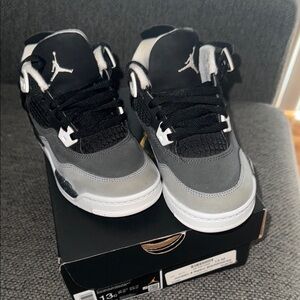 Jordan 4 Retro
